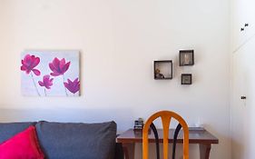Mema'S Tranquil Apartment In Patra